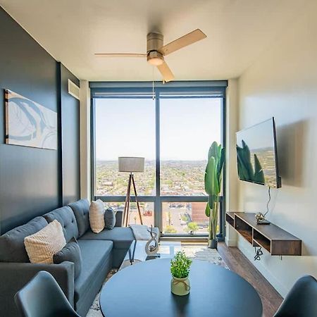 Detailed 2Bd, Highrise Dt, Pool, Gym, Parking, Sleeps 8 Apartment Phoenix Luaran gambar