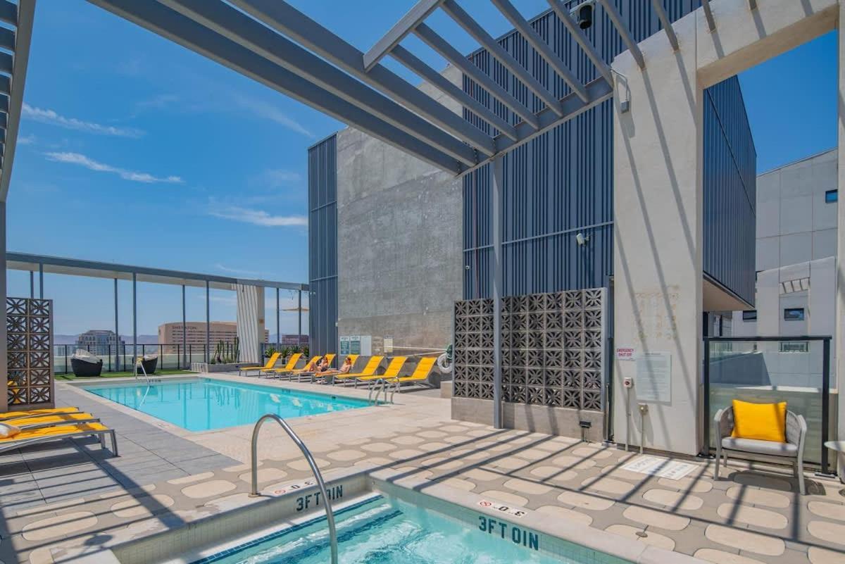 Detailed 2Bd, Highrise Dt, Pool, Gym, Parking, Sleeps 8 Apartment Phoenix Luaran gambar