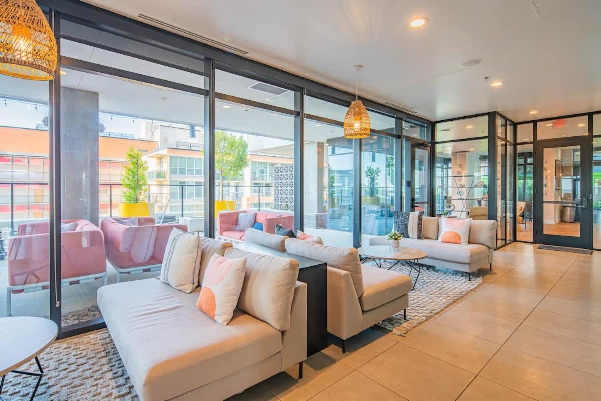 Detailed 2Bd, Highrise Dt, Pool, Gym, Parking, Sleeps 8 Apartment Phoenix Luaran gambar