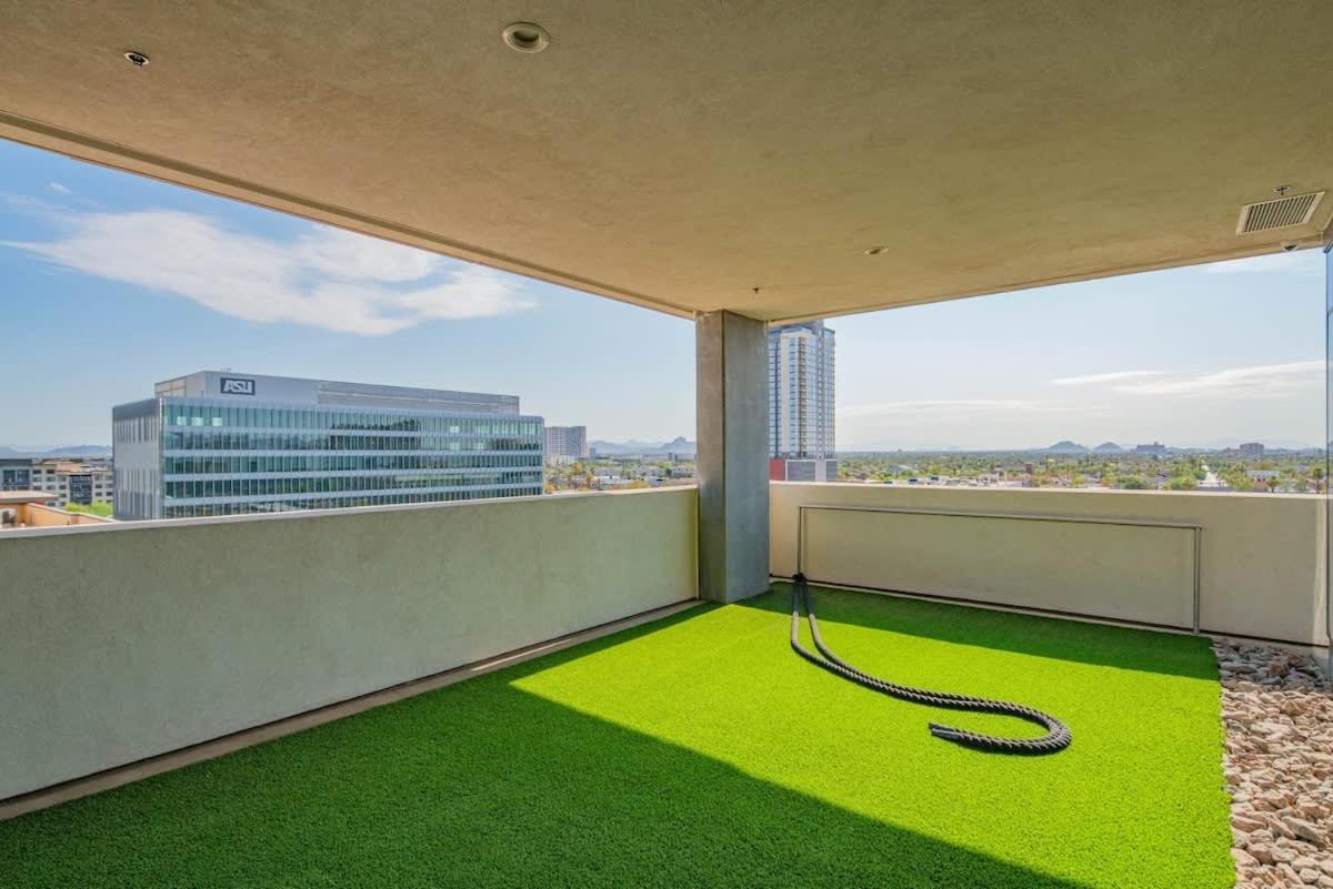 Detailed 2Bd, Highrise Dt, Pool, Gym, Parking, Sleeps 8 Apartment Phoenix Luaran gambar