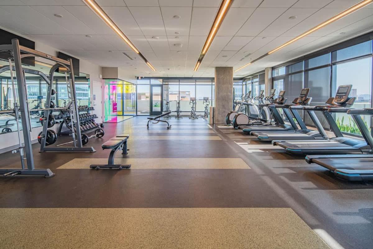 Detailed 2Bd, Highrise Dt, Pool, Gym, Parking, Sleeps 8 Apartment Phoenix Luaran gambar