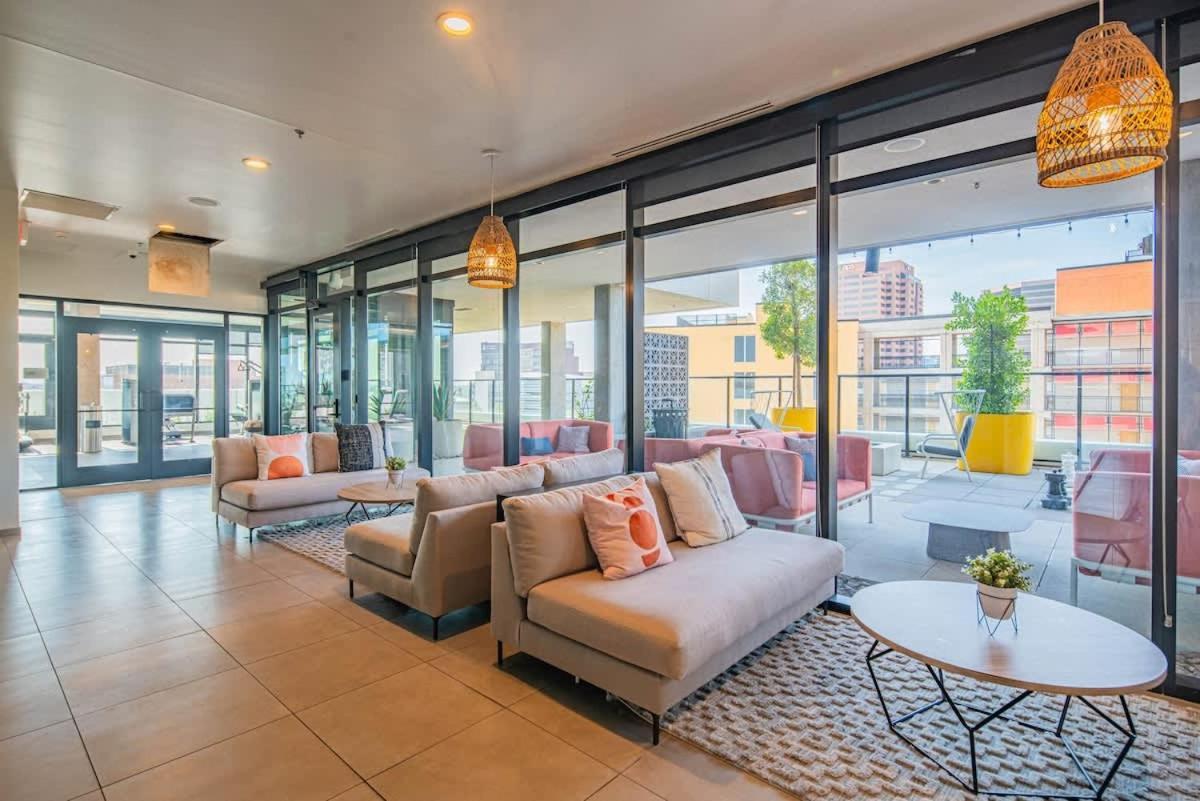 Detailed 2Bd, Highrise Dt, Pool, Gym, Parking, Sleeps 8 Apartment Phoenix Luaran gambar