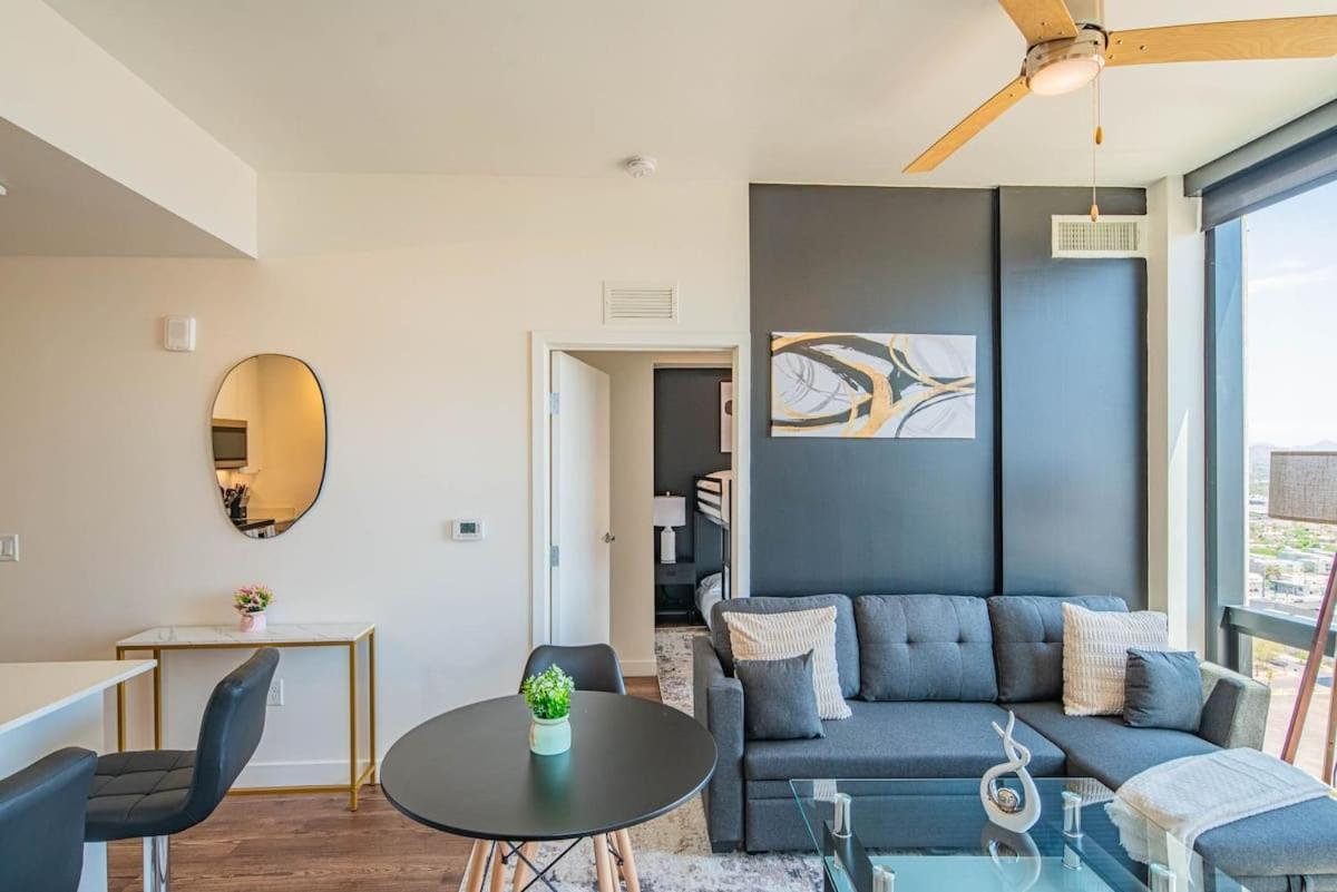 Detailed 2Bd, Highrise Dt, Pool, Gym, Parking, Sleeps 8 Apartment Phoenix Luaran gambar