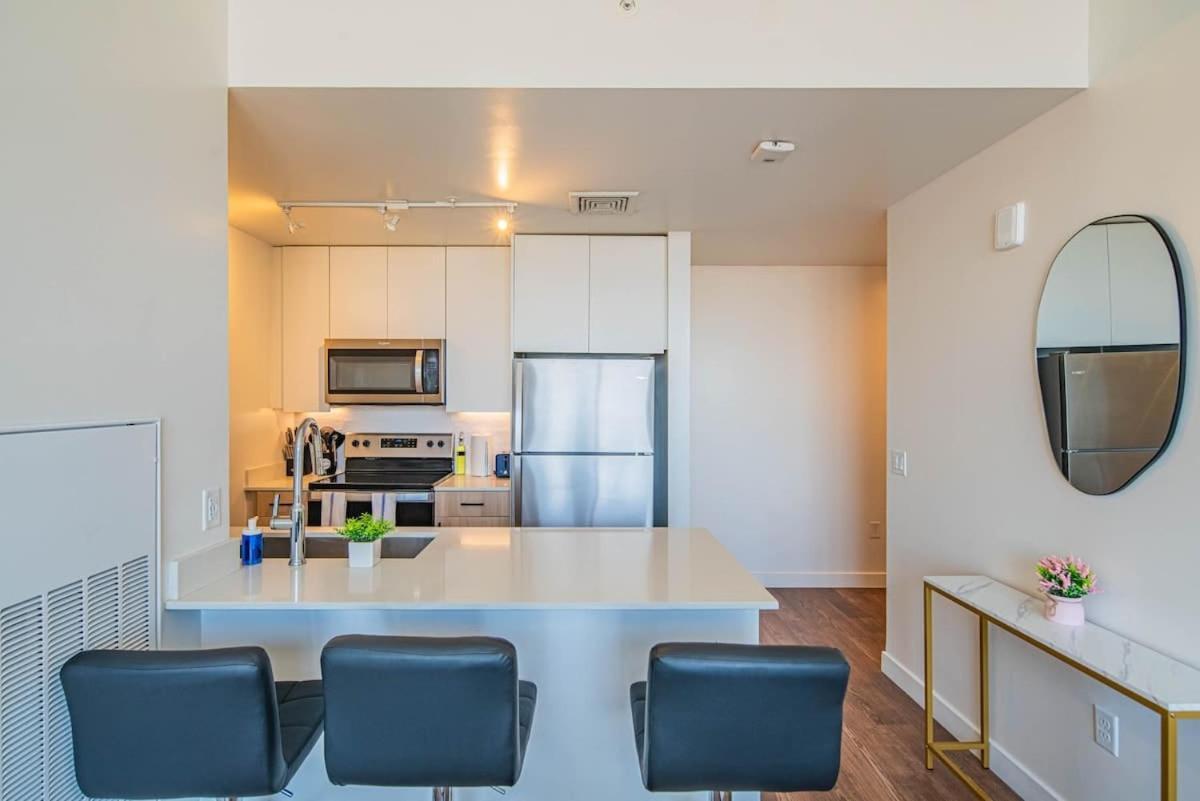 Detailed 2Bd, Highrise Dt, Pool, Gym, Parking, Sleeps 8 Apartment Phoenix Luaran gambar