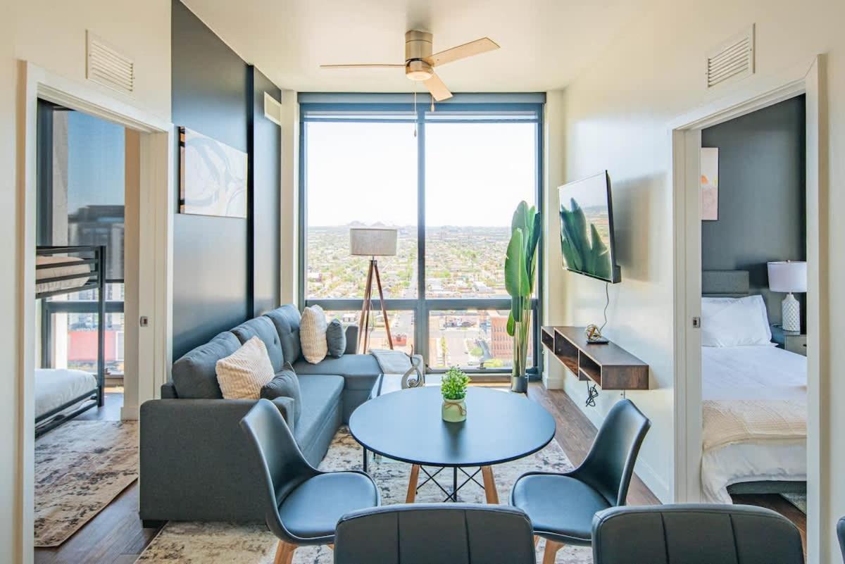 Detailed 2Bd, Highrise Dt, Pool, Gym, Parking, Sleeps 8 Apartment Phoenix Luaran gambar